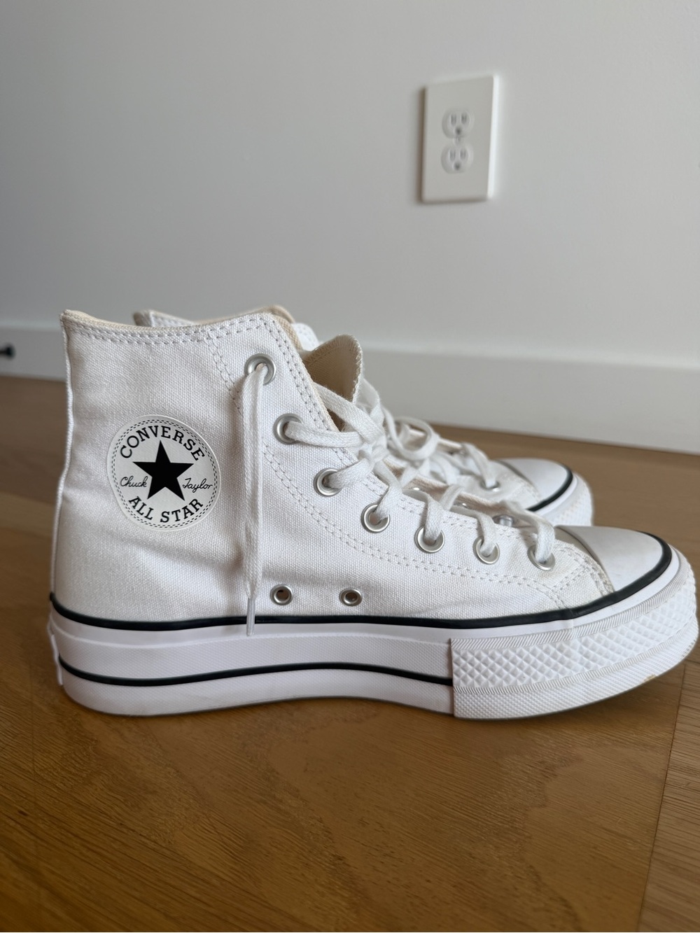 WOMEN'S CONVERSE CHUCK TAYLOR ALL STAR LIFT HI HIGH-TOP PLATFORM SNEAKERS